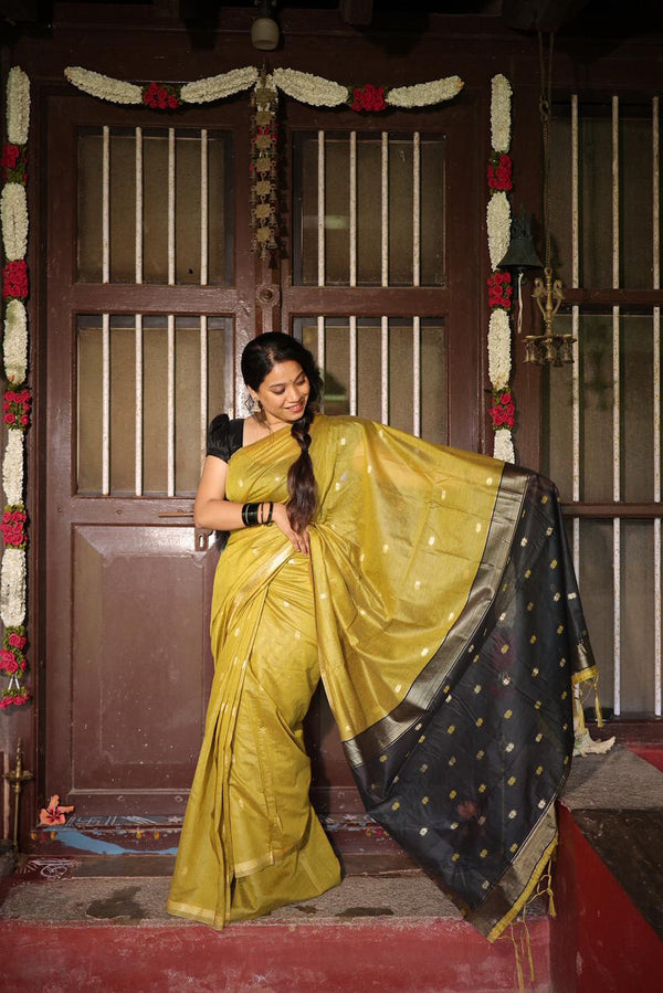 Premium Maheshwari Silk Saree – Mustard Yellow with Black Pallu