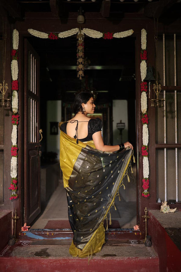 Premium Maheshwari Silk Saree – Mustard Yellow with Black Pallu