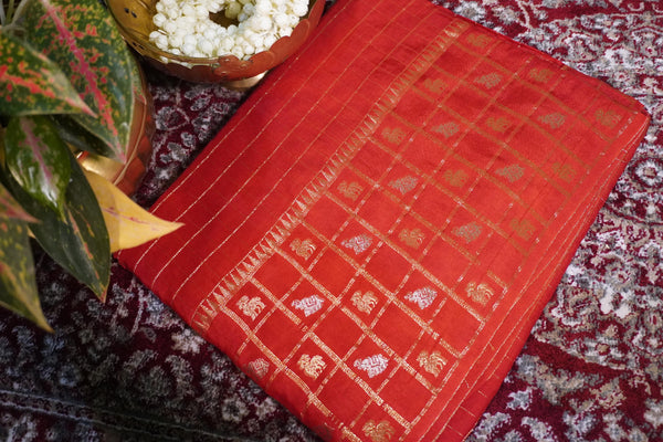 Premium Viscose Semi Silk Saree – Red Self Saree with Big Checks